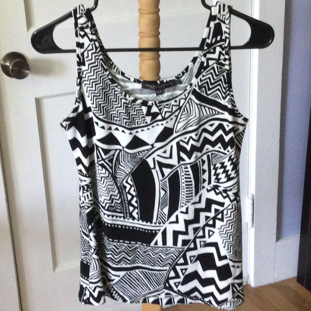 Robert Kitchen scoop neck top